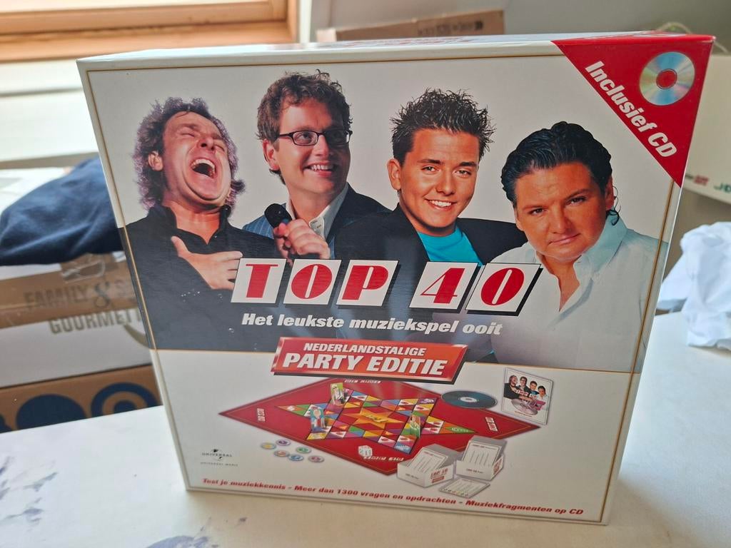 Top40 muziekspel party editie!, Hobby en Vrije tijd, Gezelschapsspellen | Bordspellen, Vijf spelers of meer, Ophalen of Verzenden
