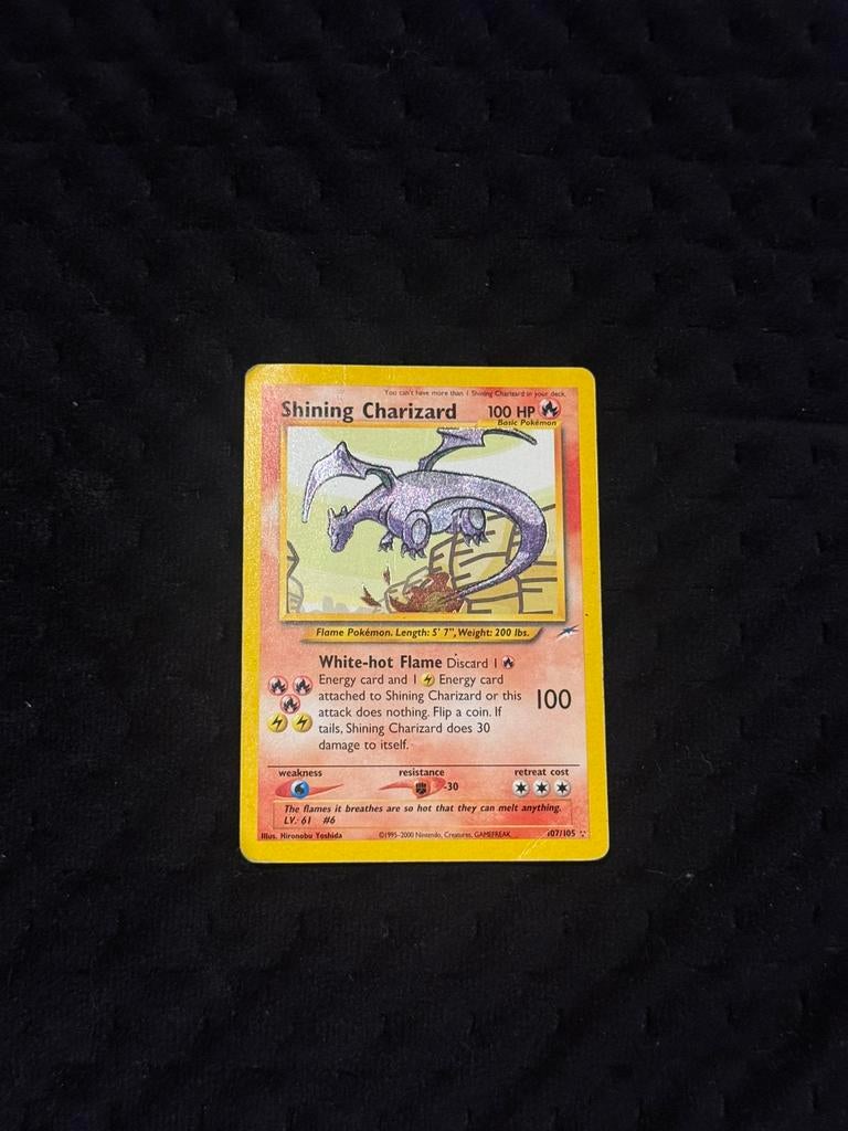 Shining Charizard 107/105 Neo Destiny, Hobby en Vrije tijd, Verzamelkaartspellen | Pokémon, Ophalen of Verzenden, Zo goed als nieuw