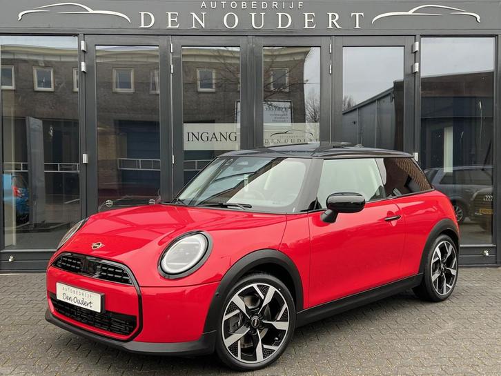 MINI Mini 1.5 Cooper C Classic M PANO/APPLE CARPLAY/ 18INCH, Auto's, Mini, Bedrijf, Te koop, Cooper, ABS, Achteruitrijcamera, Airbags