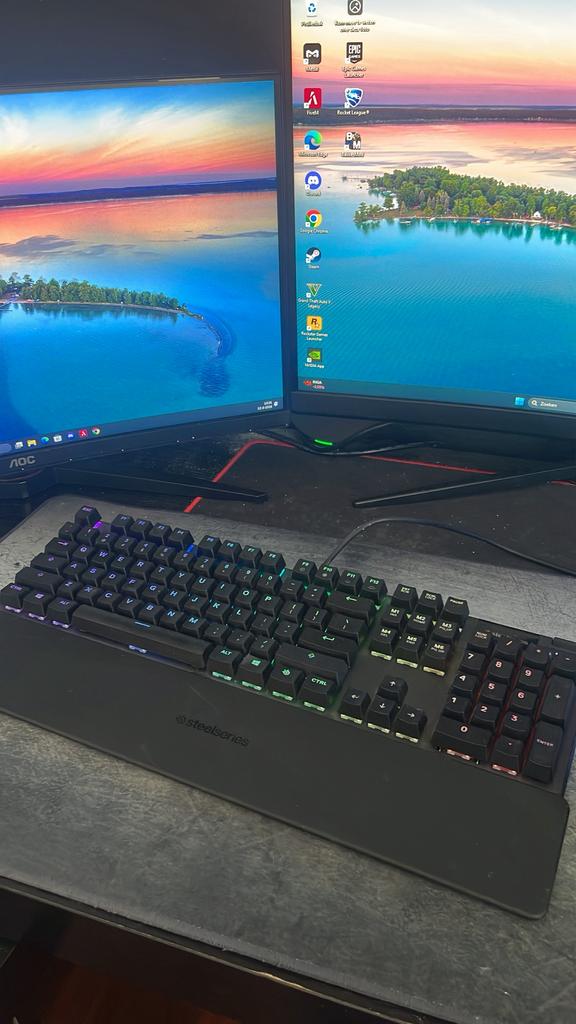Gaming toetsenbord steelseries, Computers en Software, Windows Laptops, Ophalen of Verzenden, Zo goed als nieuw, 15 inch, Gaming