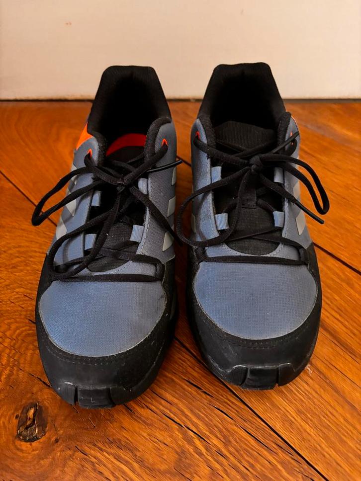 Adidas Terrex wandelschoenen - Maat 36,5 - Zo goed als nieuw, Sport en Fitness, Bergsport en Wandelen, Zo goed als nieuw, Schoenen