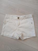 Hema witte korte broekje maat 122-128, Kinderen en Baby's, Kinderkleding | Maat 122, Broek, Meisje, Nieuw, Ophalen of Verzenden