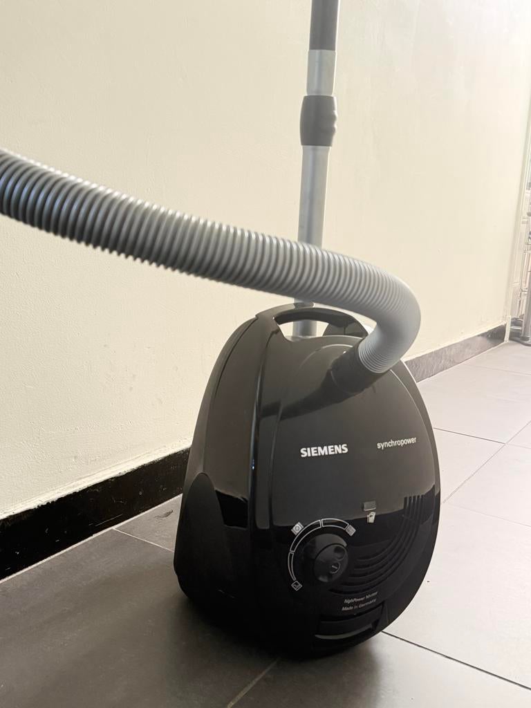 Siemens VS06A110 Synchropower Stofzuiger - Zwart, Stofzak, Gebruikt, Stofzuiger, Ophalen of Verzenden
