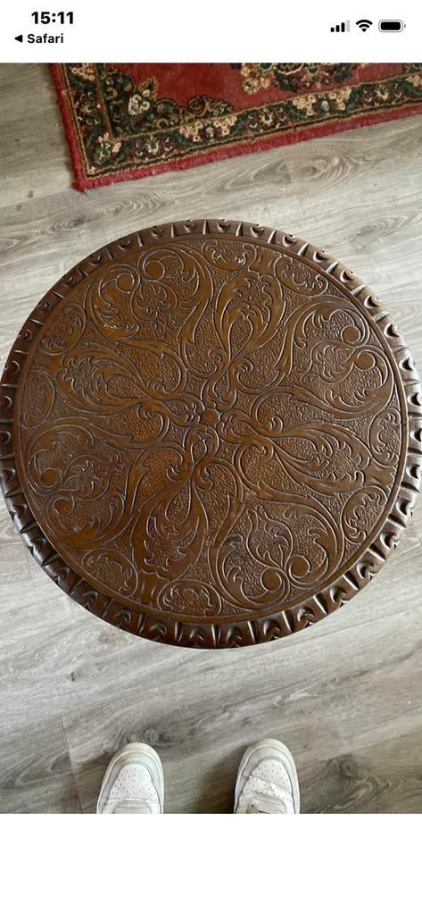 Mooie barok bijzettafel met engel en hondje, Minder dan 55 cm, Rond, Zo goed als nieuw, Ophalen