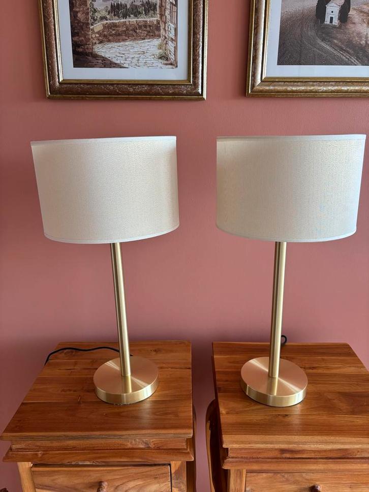 Set van 2 Qazqa tafellampen met beige/gouden kappen, Huis en Inrichting, Lampen | Tafellampen, Nieuw, 50 tot 75 cm, Metaal, Ophalen