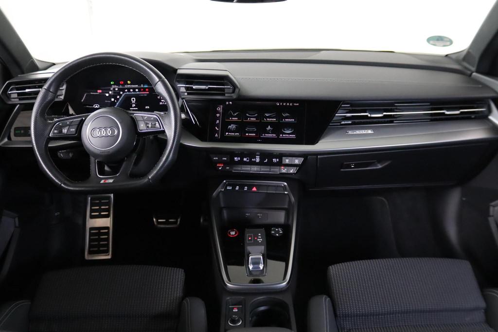 Audi S3 Sportback 2.0 TFSI quattro 310PK LED, Carbon, Virtua, Automaat, S3, Stof, Gebruikt