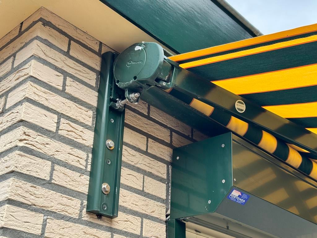 Knikarm zonnescherm in prachtige staat, Ophalen, Zo goed als nieuw, 150 tot 300 cm, 250 cm tot 450 cm