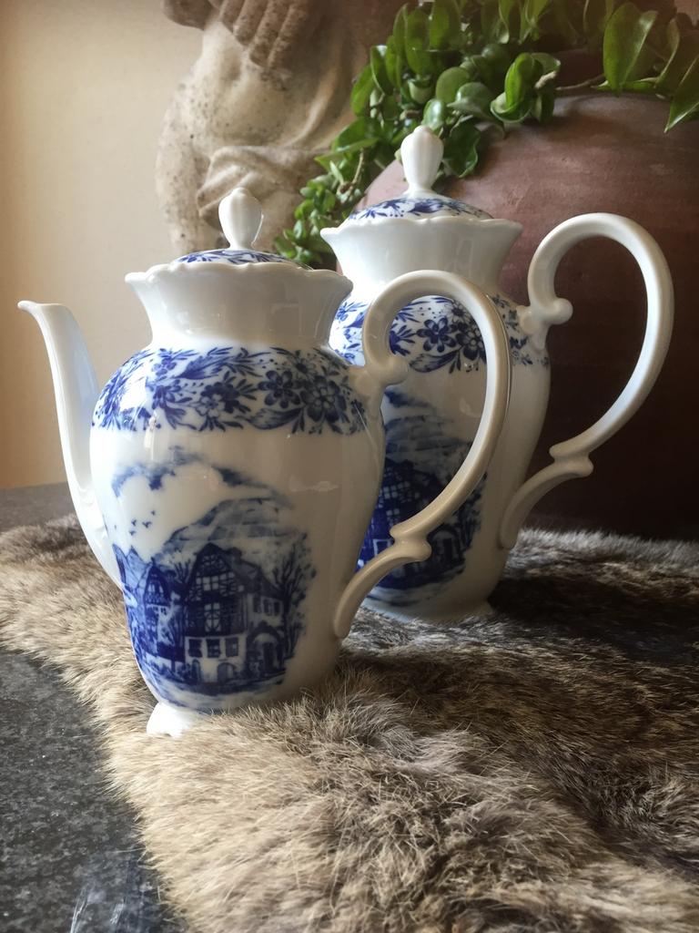 Bavaria Theresia koffie/theepot (2), Antiek en Kunst, Antiek | Servies los, Ophalen of Verzenden