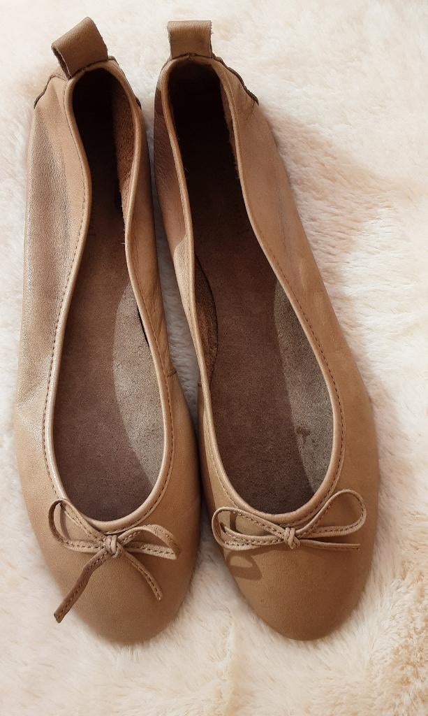 Ballerina's leer, beige van Cinderella (NNG/NEW), Verzenden, Beige, Nieuw, Ballerina's