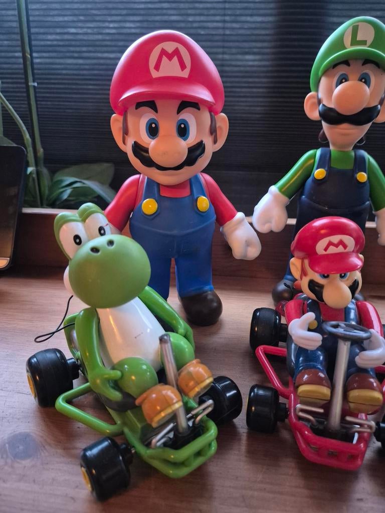 Mario en Luigi figuren, bullet bill en mario kart, Ophalen of Verzenden