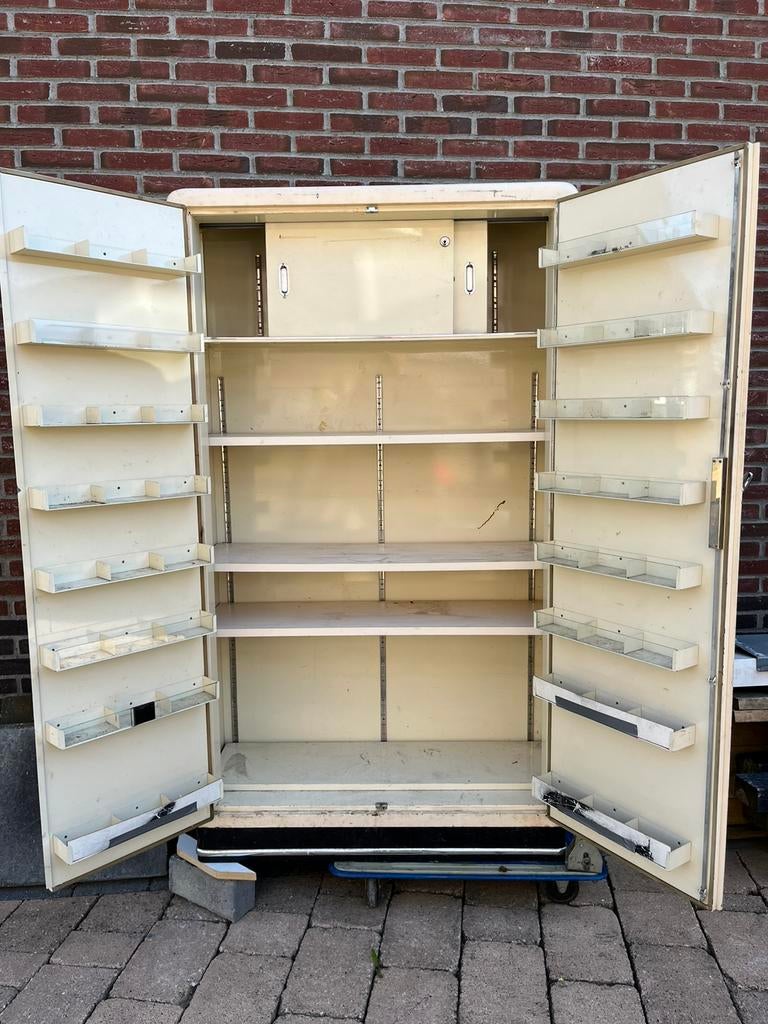 MEDICIJNKAST - METAAL, Ophalen, Gebruikt, 100 tot 150 cm, Metaal