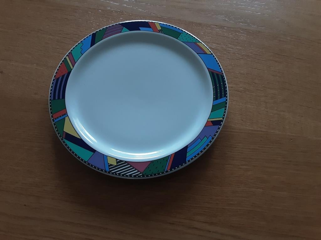 Rosenthal ontbijtbordje met kleurrijke rand, Ophalen of Verzenden, Zo goed als nieuw, Porselein, Bord(en)