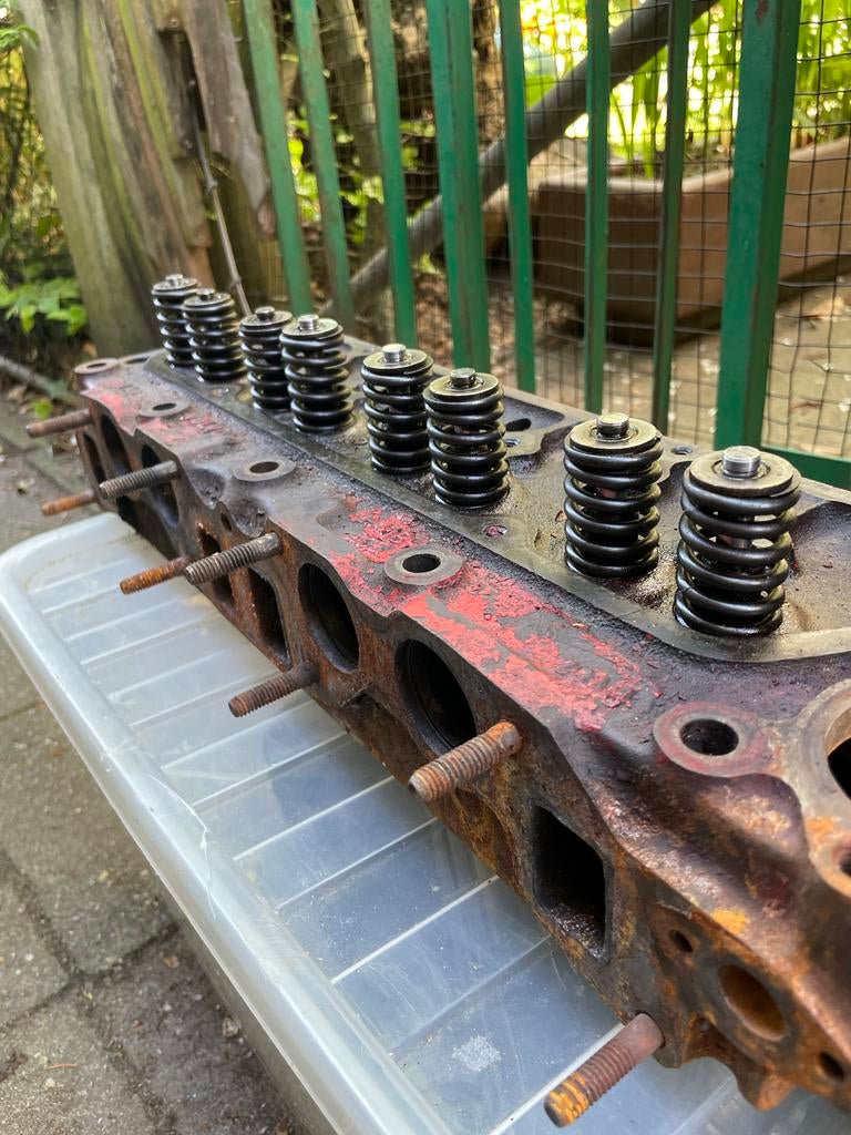 B12 Cilinderkop (2x) - Volvo Oldtimer Onderdelen, Ophalen of Verzenden, Gebruikt, Volvo