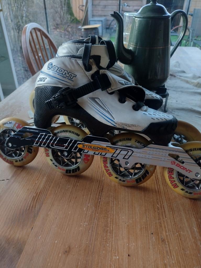 Professionele skeelers - Bont Jet - Maat 35,5, Sport en Fitness, Skeelers, Ophalen of Verzenden