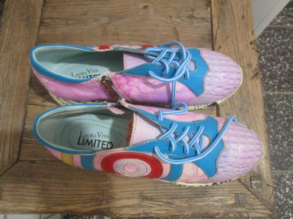 Schoenen LAURA VITA mt 39  felle kleuren, Kleding | Dames, Schoenen, Overige kleuren, Nieuw, Ophalen of Verzenden, Sneakers of Gympen