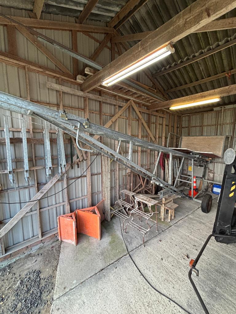 Bouwlift, Ophalen, Zo goed als nieuw