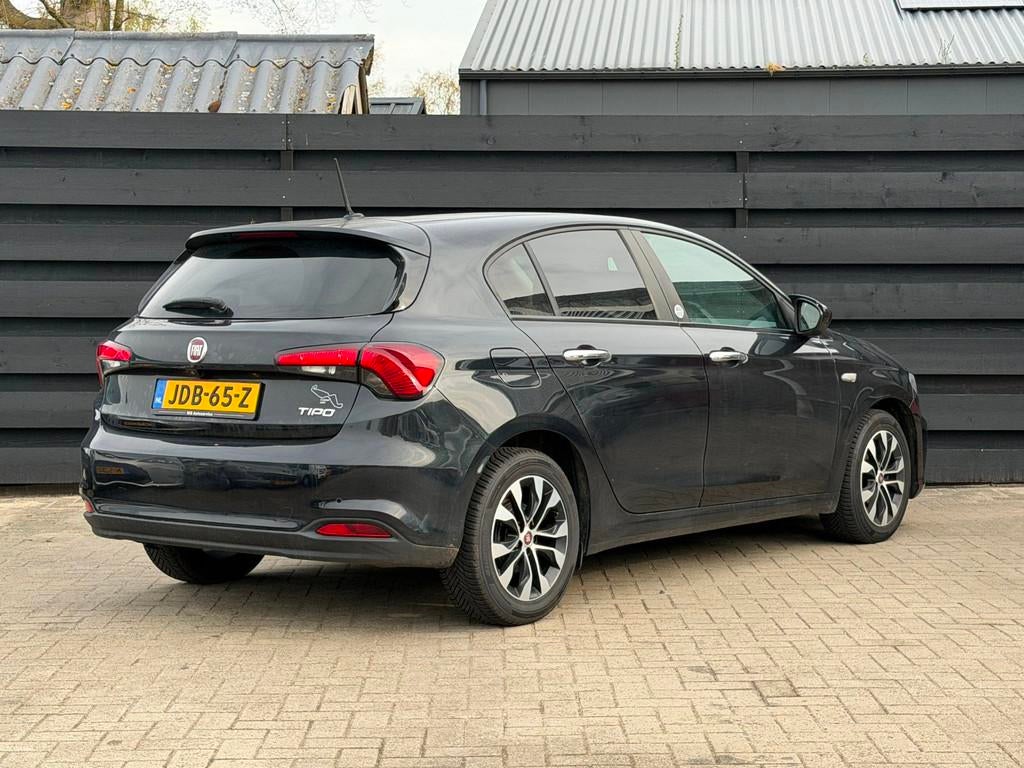 Fiat Tipo 1.4 Street Camera I Navigatie I Cruise I DAB, Voorwielaandrijving, Stof, Gebruikt, Zwart