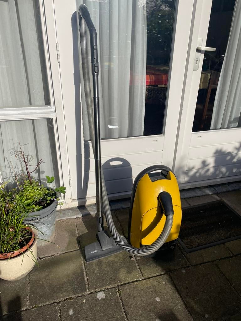 Miele Electronic S434i, Stofzak, Gebruikt, Stofzuiger, Ophalen of Verzenden