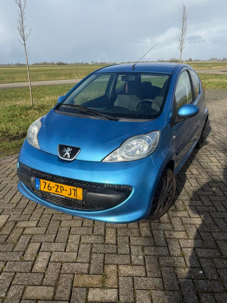 Peugeot 107 1.0 12V 3DR 2008 Blauw, Auto's, Voorwielaandrijving, 68 pk, Origineel Nederlands, Handgeschakeld
