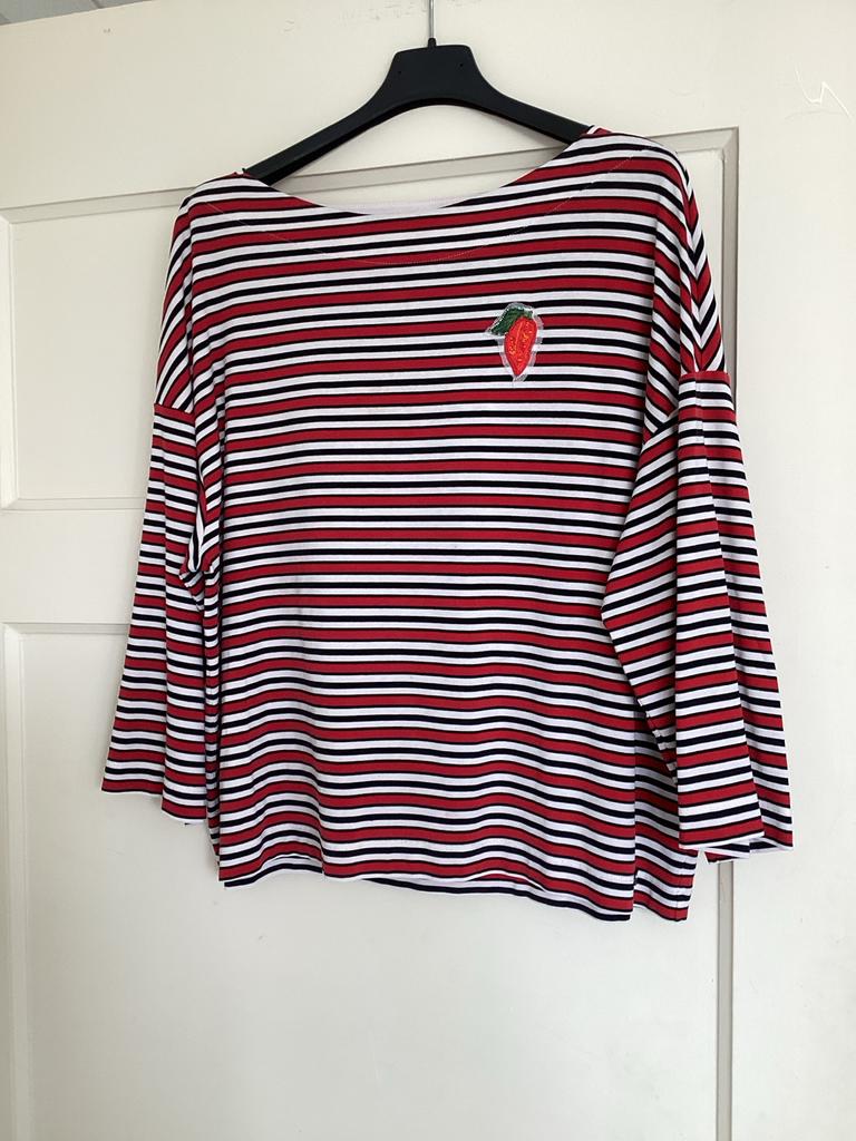 Nieuw Marccain shirt maat 5 met aardbei applicatie, Maat 42/44 (L), Nieuw, Ophalen of Verzenden, Lange mouw