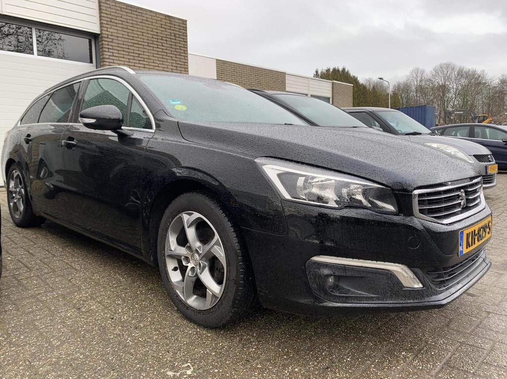 Peugeot 508 SW 1.6 BlueHDi Blue Lease Executive CarPlay Pano, Auto's, Peugeot, Gebruikt, 4 cilinders, Lichtsensor, Zwart