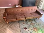 Retro vintage design Bruine bank met houten details, Huis en Inrichting, Banken | Sofa's en Chaises Longues, Ophalen, Gebruikt