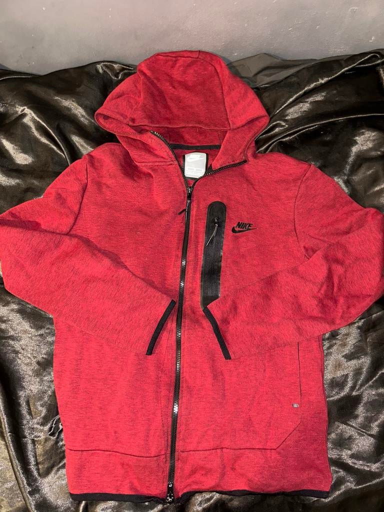 Nike Tech Fleece Trainingspak - Rood - Maat M kids, Ophalen of Verzenden, Zo goed als nieuw