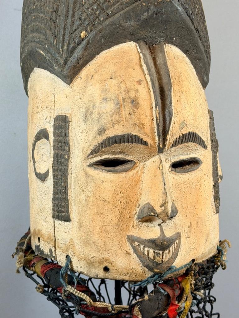 260348 Afrikaans Igbo Agbogho Mmuo Masker - Nigeria, Antiek en Kunst, Ophalen of Verzenden