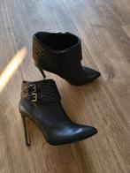 Invito enkellaarzen hoge hak maat 40, Zwart, Lage of Enkellaarzen, Ophalen of Verzenden, Zo goed als nieuw