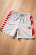 Adidas korte heren broek, Kleding | Heren, Broeken en Pantalons, Verzenden, Nieuw, Maat 52/54 (L), Beige