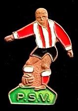 P.S.V. speler speld- groen voetje, Verzamelen, Verzenden, Nieuw, Sport, Speldje of Pin