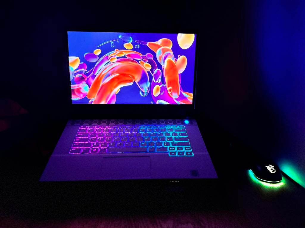 Alienware m15 r3 - RTX 2070 Super - Gaming Laptop, Computers en Software, Windows Laptops, Gebruikt, Met videokaart, Alienware