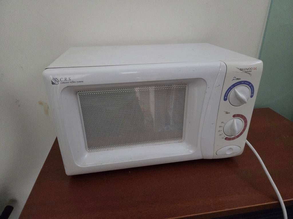 Oude maar werkende magnetron - Daewoo, Witgoed en Apparatuur, Magnetrons, Ophalen