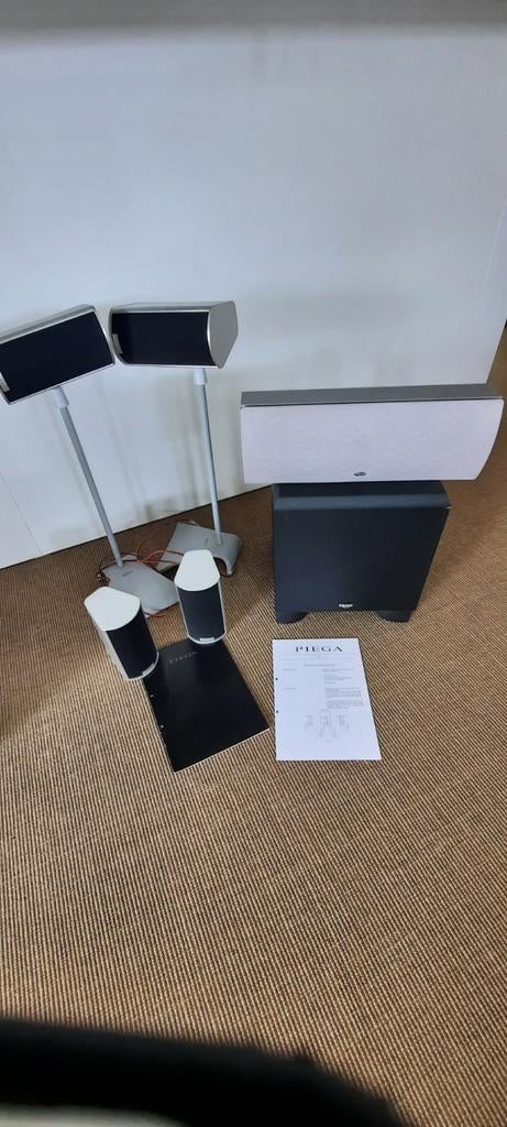 Piega Dolby Surround set met subwoofer en Vögle standaards, Audio, Tv en Foto, Luidsprekers, Ophalen of Verzenden