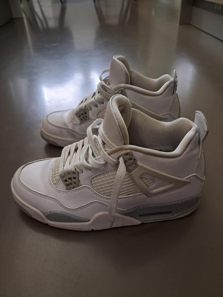 Witte Jordan sneakers 4s, Nike Air Jordan, Wit, Ophalen of Verzenden, Sneakers of Gympen