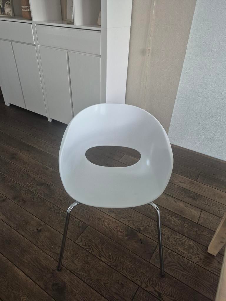 Witte kunststof kuipstoelen, Ophalen, Kunststof, Wit, Zo goed als nieuw