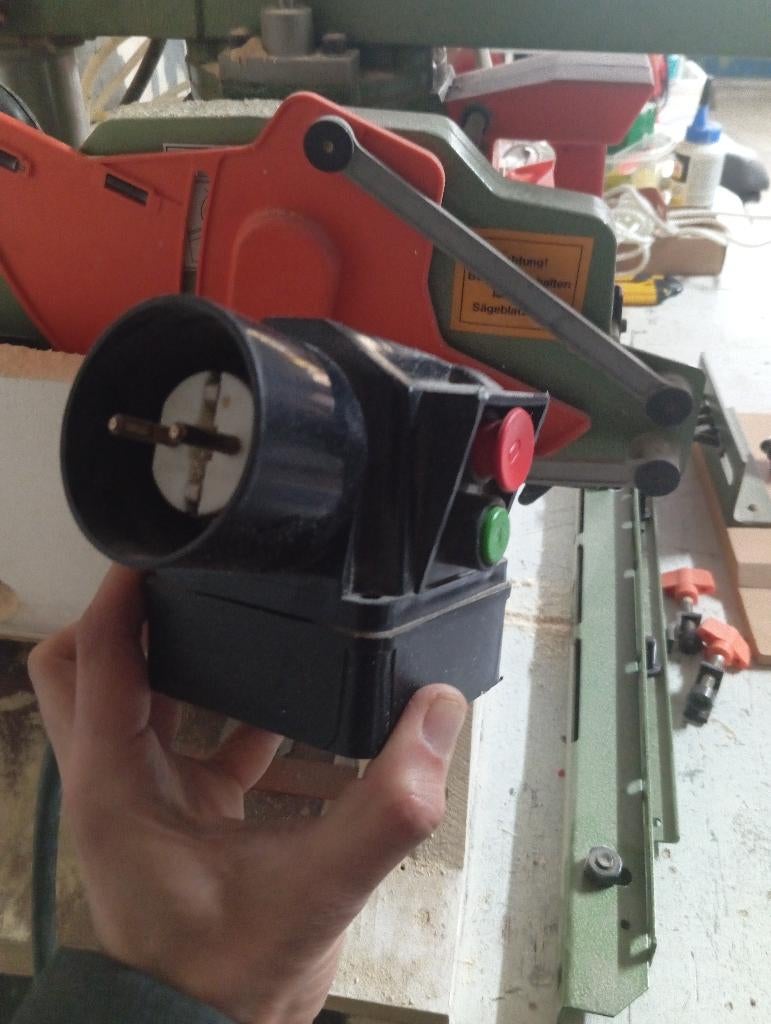 DeWalt radiaalzaag 230v 350euro, Doe-het-zelf en Verbouw, Gereedschap | Zaagmachines, Ophalen, 70 mm of meer, Zo goed als nieuw
