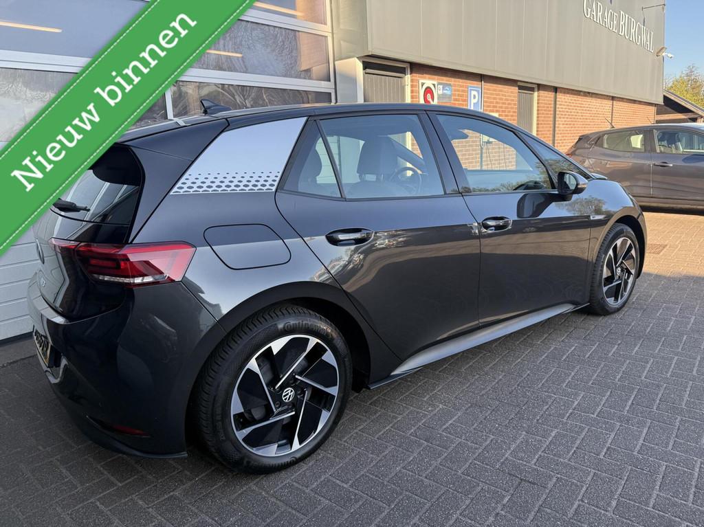 Volkswagen ID.3 First 58 kWh SOH 93% TH/ACC *ALL-IN PRIJS*, Automaat, 12 maanden, Gebruikt, Origineel Nederlands