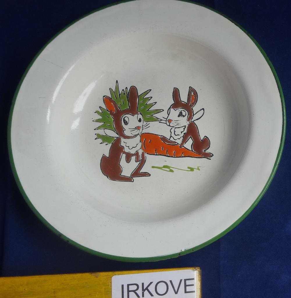 OUD EMAILLE PEUTER BORDJE * Met Hazen *, Verzenden
