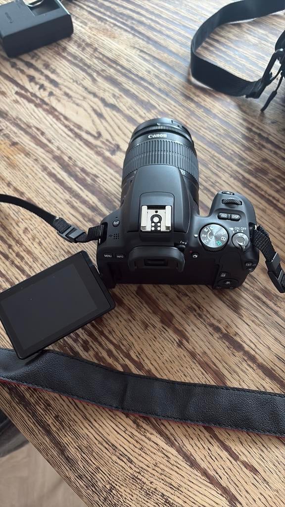 Canon EOS 200D zgan, Audio, Tv en Foto, Fotocamera's Digitaal, Ophalen of Verzenden, Zo goed als nieuw, Canon, Geen optische zoom