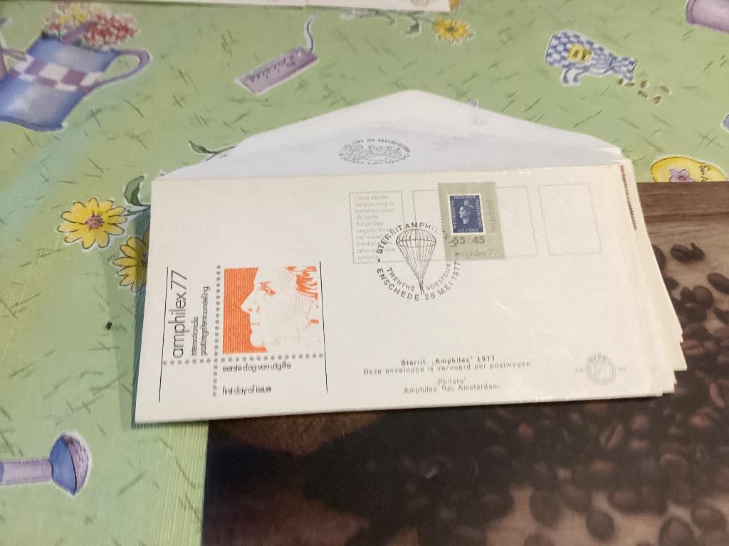 No1273 Afwijkend E159 Sterrit Enschede 28 mei 1977 ballon, Postzegels en Munten, Postzegels | Eerstedagenveloppen, Ophalen, Onbeschreven