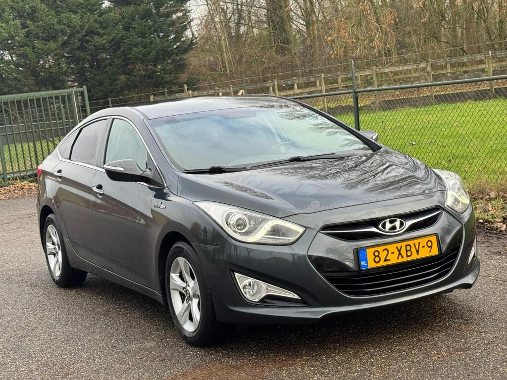 Hyundai I40 1.6 GDI Blue Business Edition /Navi/Camera/Airco, Auto's, Hyundai, Voorwielaandrijving, Euro 5, 135 pk, Gebruikt