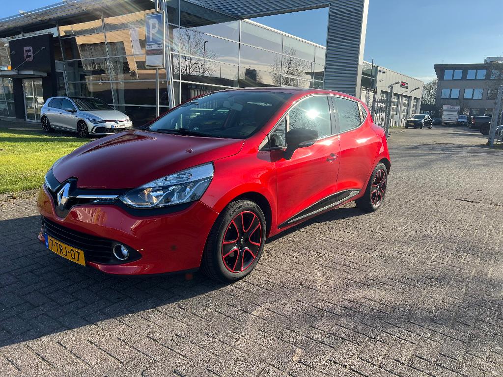 !!!RENAULT CLIO 0.9 TCE 66KW 5-DRS 2014 Rood!! Alle boekjes!, Voorwielaandrijving, 898 cc, Stof, 40 €/maand