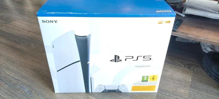 PlayStation 5 slim editie met 1TB opslag, Spelcomputers en Games, Spelcomputers | Sony PlayStation 5, Zo goed als nieuw, Playstation 5