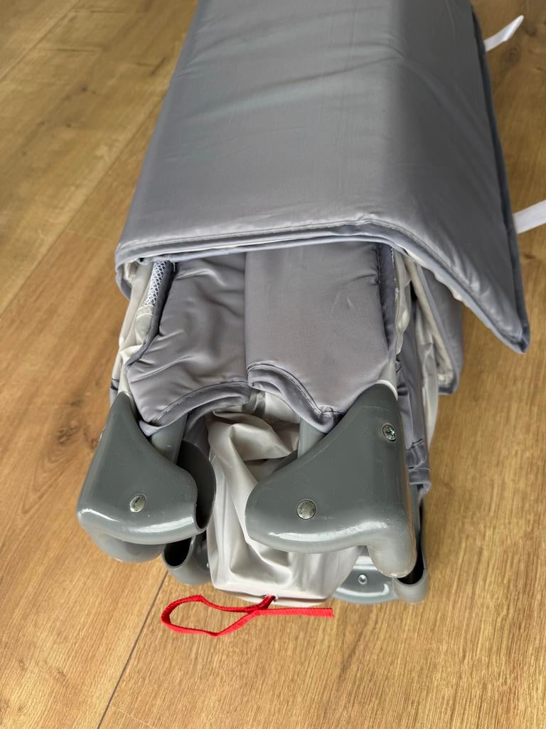 Grijs reisbedje, Kinderen en Baby's, Babywiegjes en Ledikanten, Ophalen, Gebruikt, Reisbedje