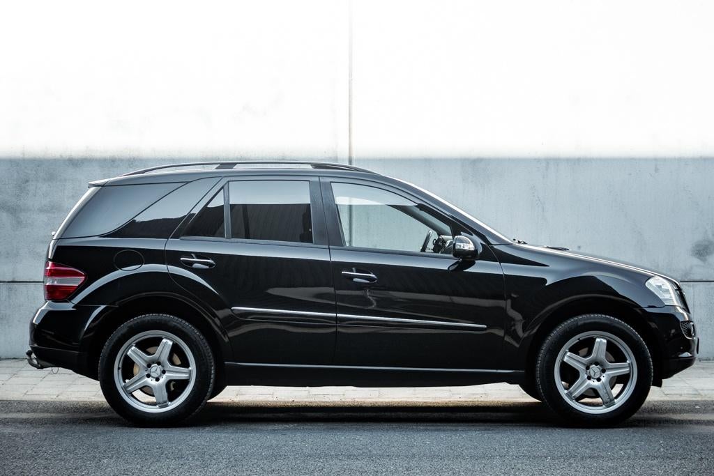 Mercedes ML 350 V6 Youngtimer LPG | AMG 20” | Schuifdak |, Auto's, Mercedes-Benz, Automaat, Zwart, Vierwielaandrijving, 750 kg