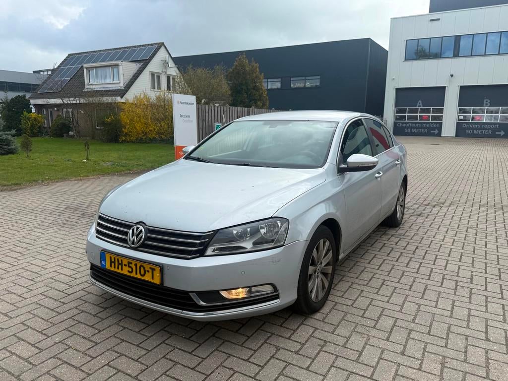 Volkswagen Passat 2.0 TDI Highline BlueMotion CLIMA SEDAN GR, Euro 5, Gebruikt, Bedrijf, 22 km/l