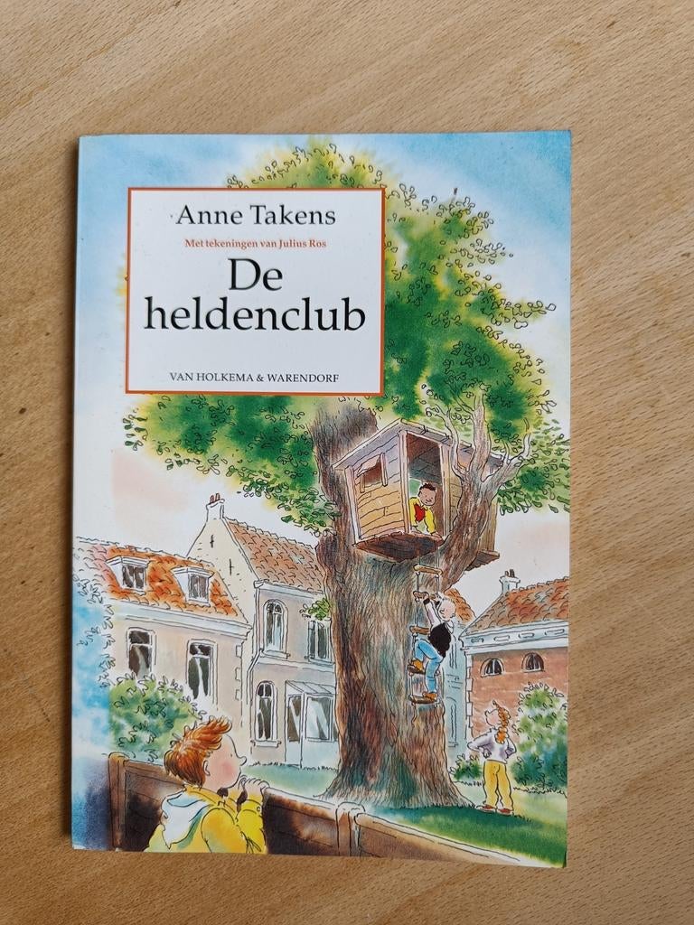 De Heldenclub - Anne Takens - IKEA Familie Editie, Ophalen of Verzenden, Gelezen, Anne Takens, Fictie algemeen