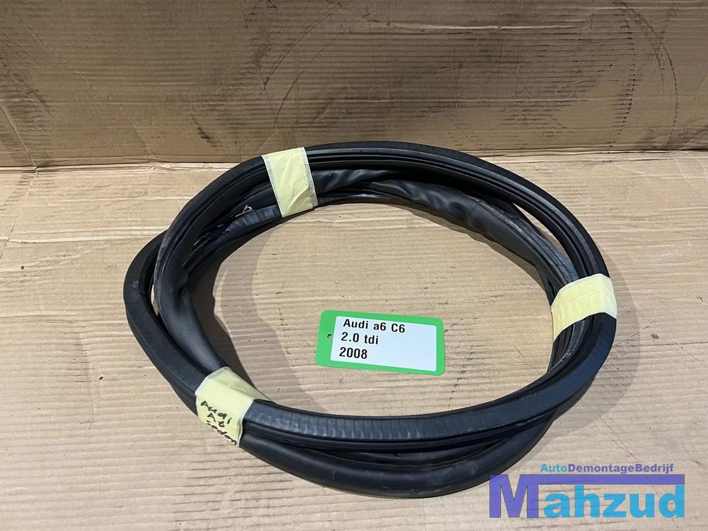 AUDI A6 C6 Rechts voor deurrubber 2005-2011, Gebruikt, AUDI AG, Auto-Union-Strasse 1
85045  Ingolstadt, DE, Kundenbetreuung@audi.de