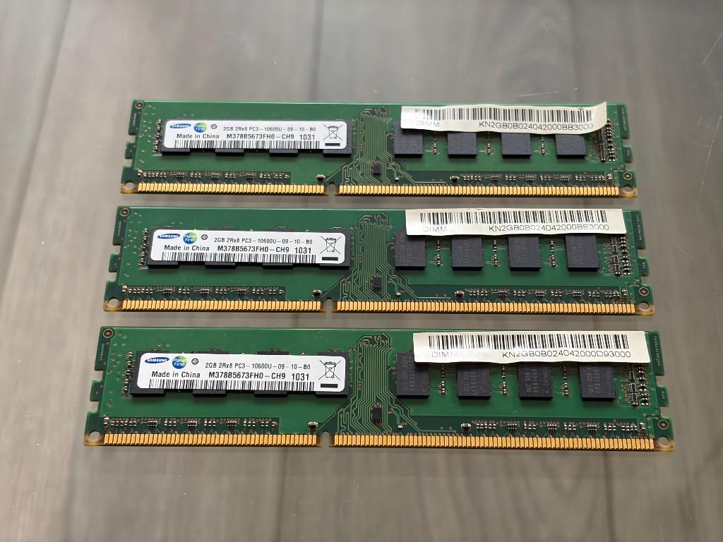 Samsung 2GB 1333MHz PC3‑10600U DDR3 DIMM RAM/Werkgeheugen 3x, Gebruikt, DDR3, Ophalen of Verzenden, Desktop
